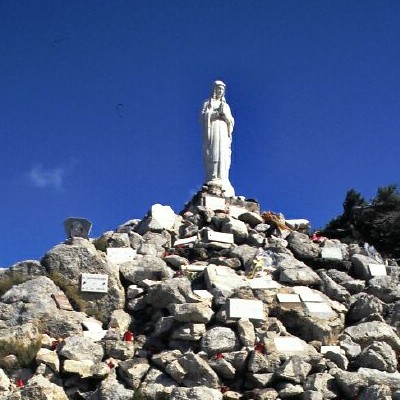 La Vierge du Col de Bavella au Sud de la Corse