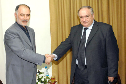 L'émissaire Cousseran avec  Nawaf Moussaoui du Hezbollah