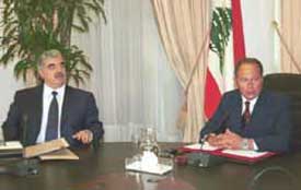 Emile Lahoud et Rafic Hariri - de droite à gauche -